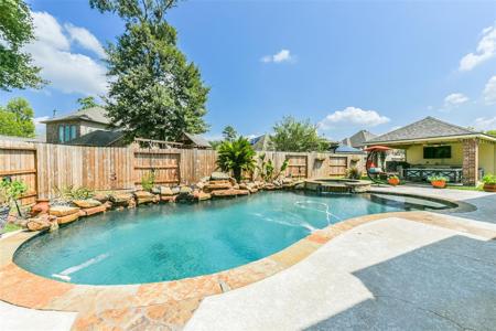 14007 Lake Benbrook Drive