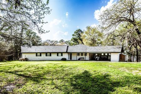 8 Jordan Drive