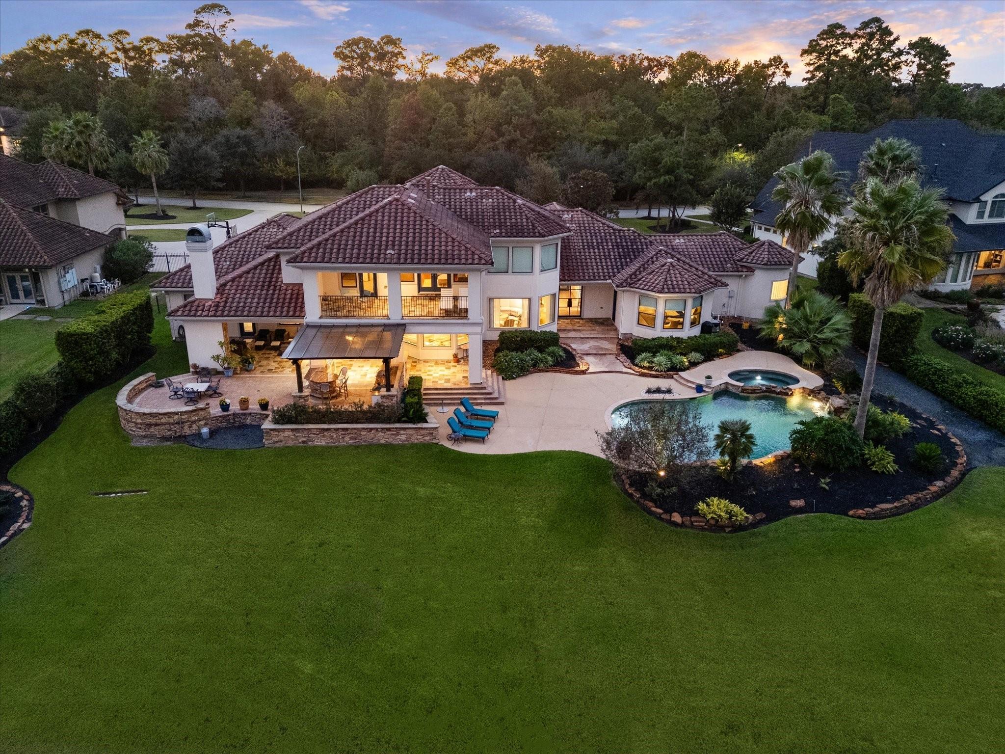 Image 4: Welcome to your own haven of tranquility on the wa