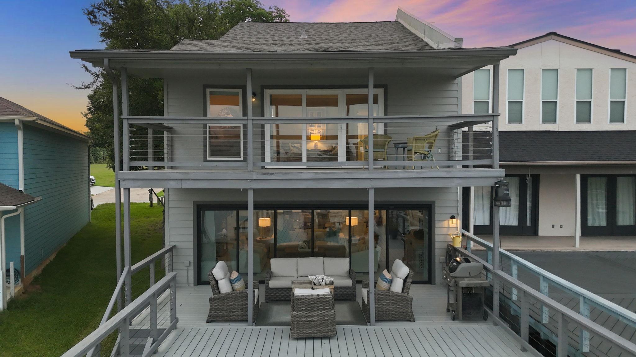 Image 2: Embrace resort-style waterfront living from the mu