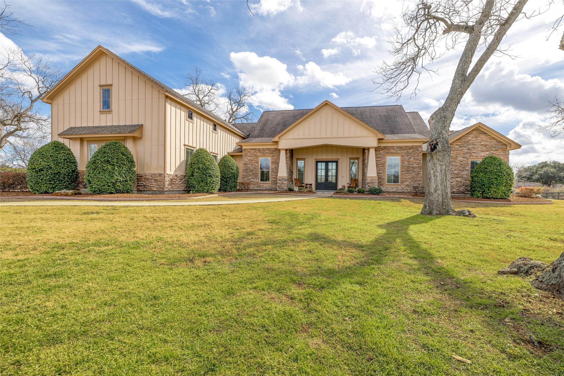 Image 2: Rare opportunity to live in Fulbrook -  Gorgeous S