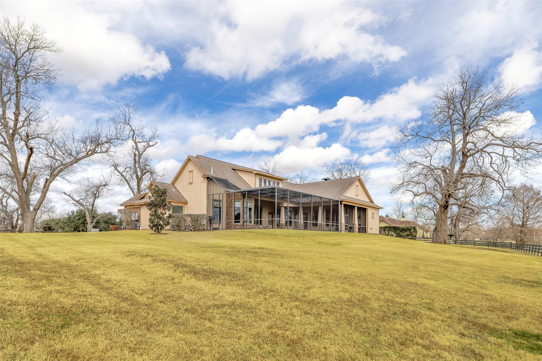Image 3: RARE OPPORTUNITY to live in much sought after Fulb