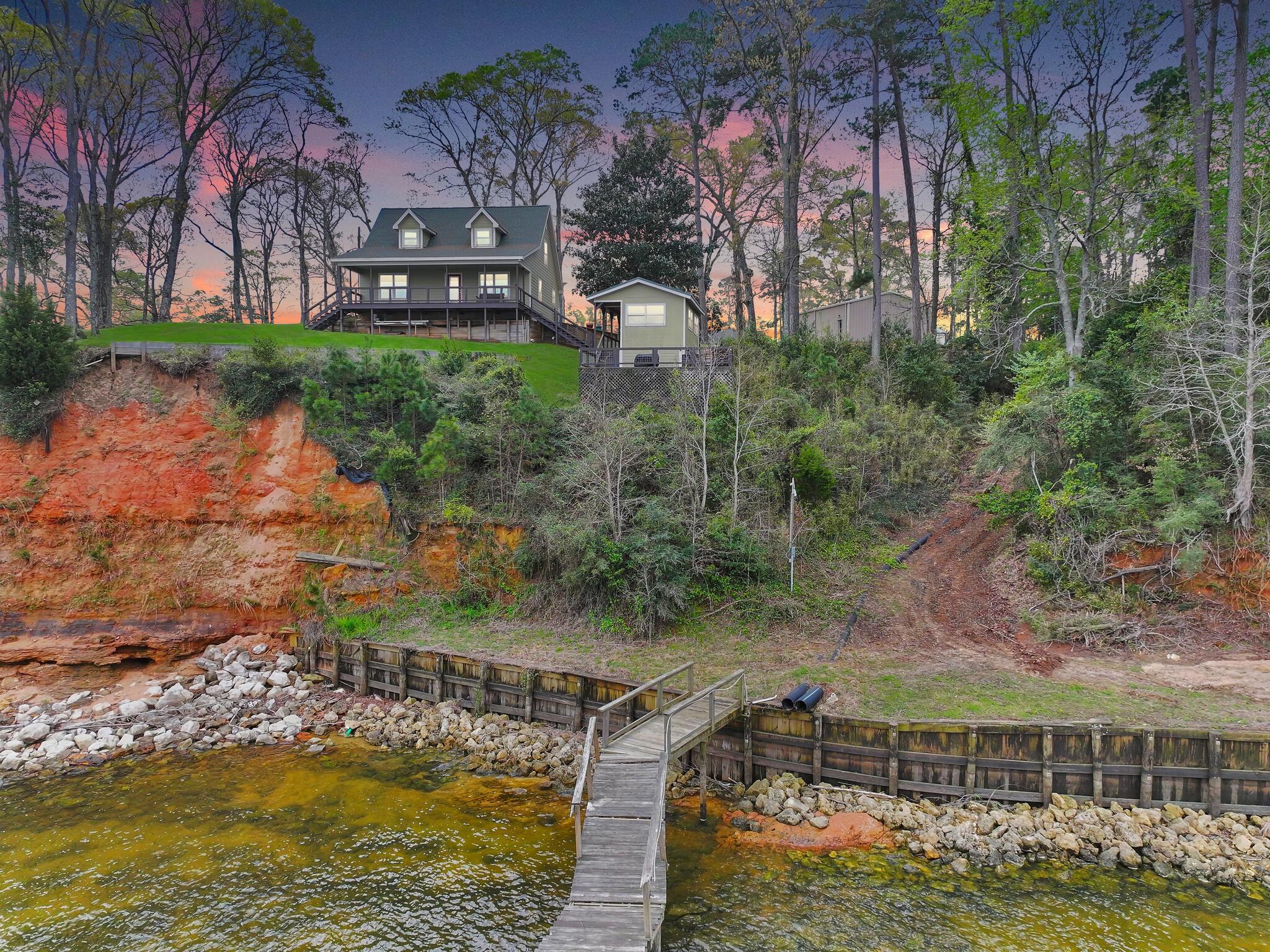 Image 2: Set out chairs on your personal bulkhead to watch