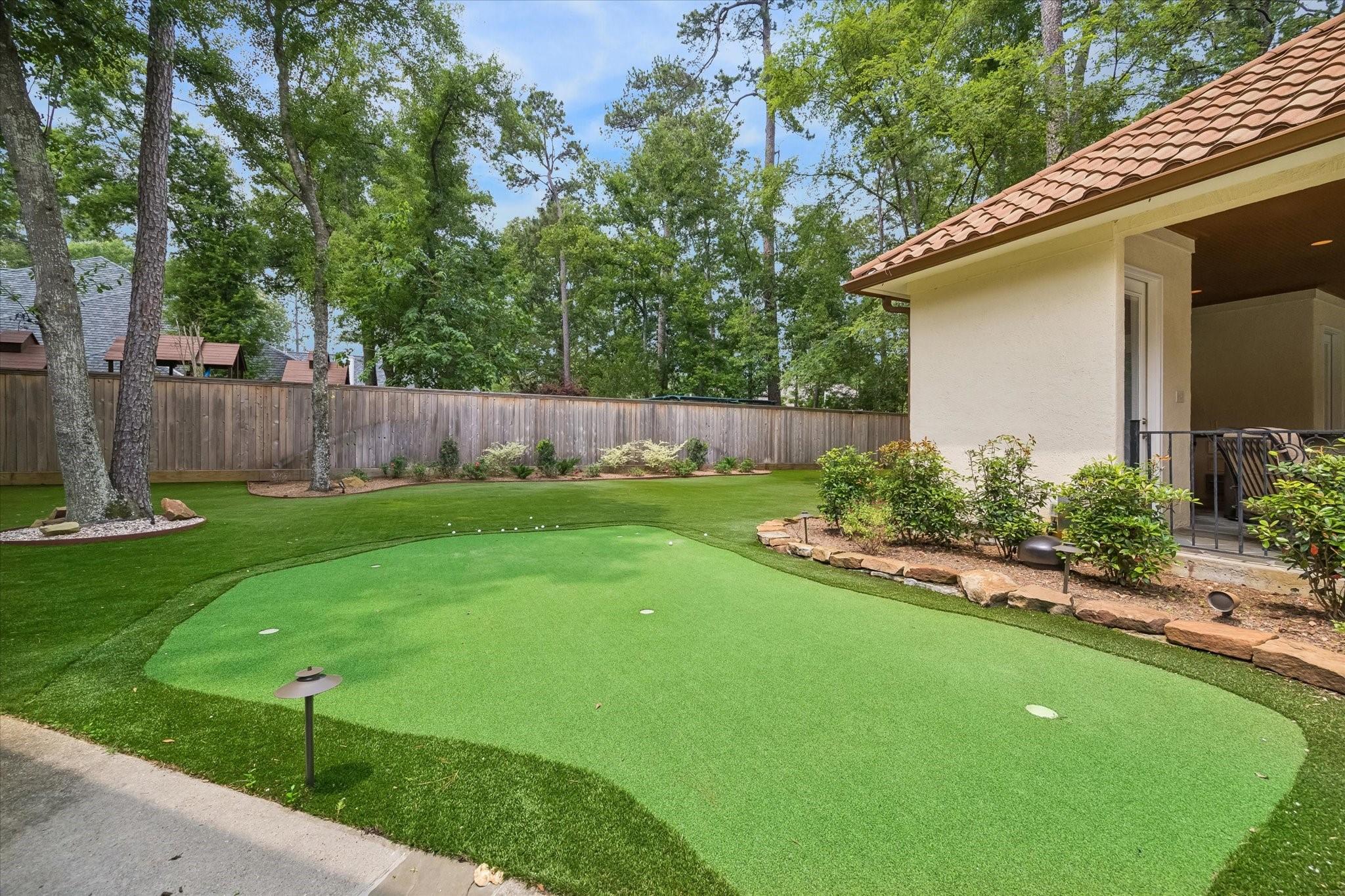 Image 3: How good will your golf game be with your own putt