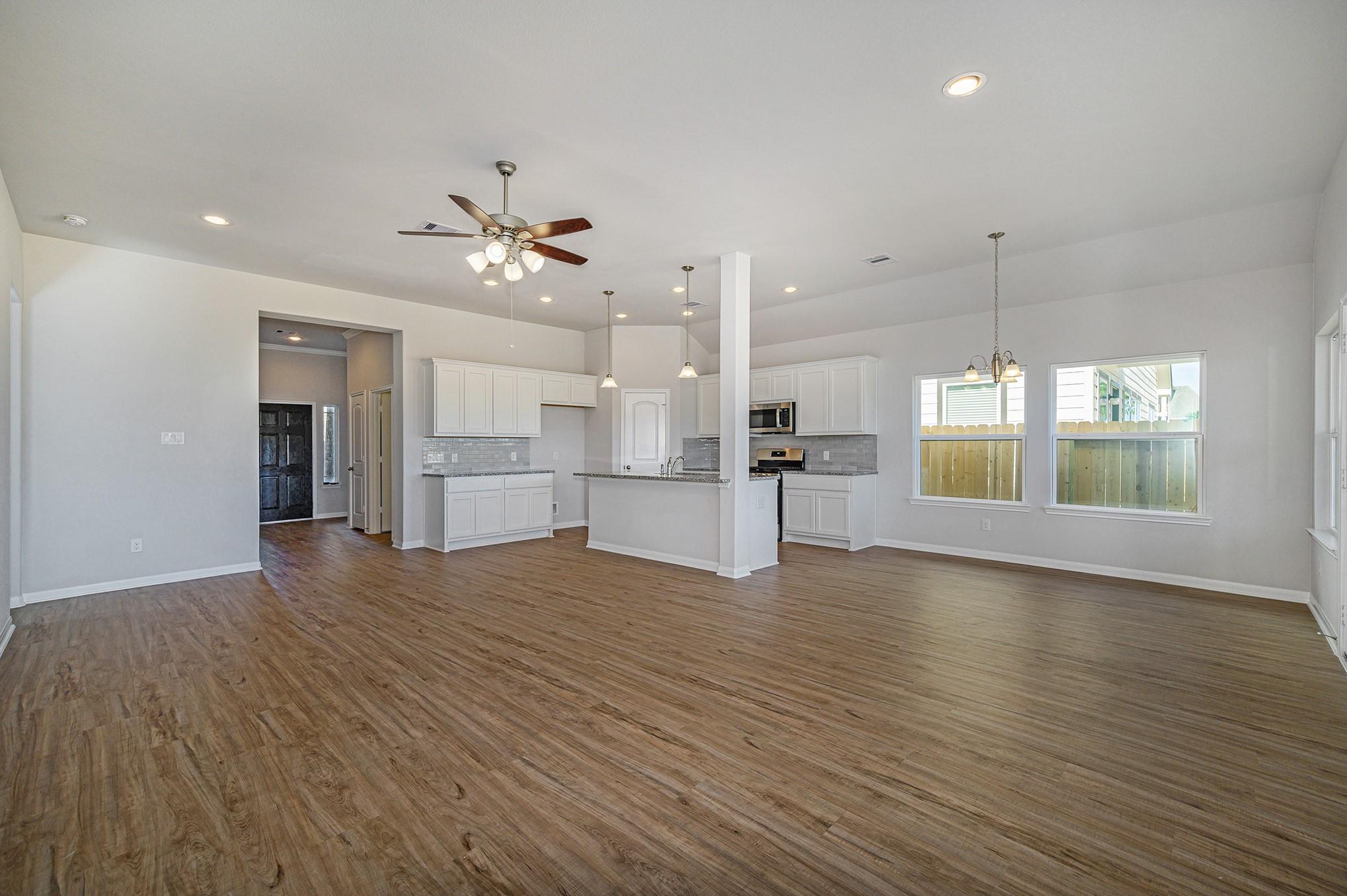 Image 3: Brand New Home!  Pictures are a representation of