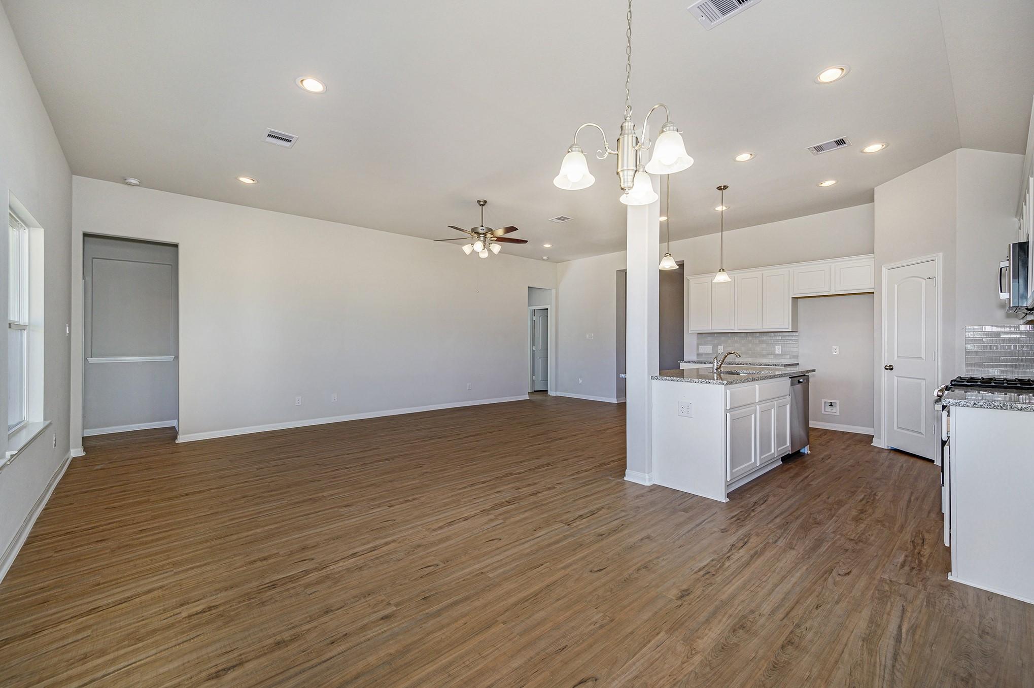 Image 4: Brand New Home!  Pictures are a representation of