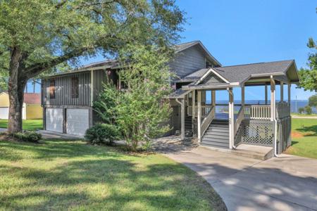 20 Ridgeway Drive