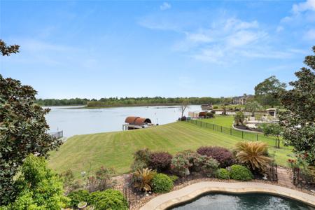 11348 Lake Oak Drive