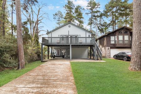 40 Forest Hollow