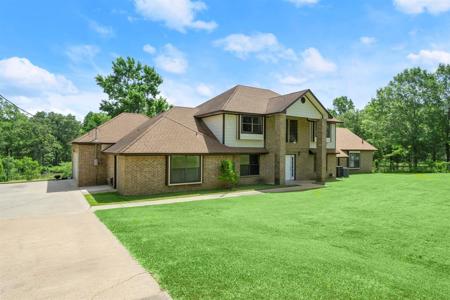 231 Schmidt LN Lane