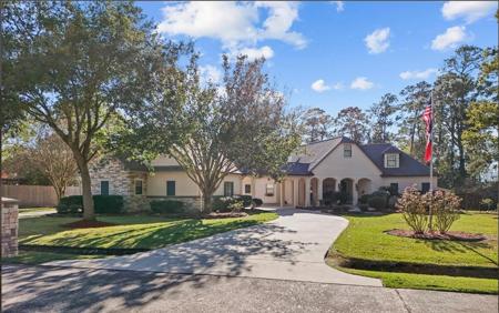 20811 Little Deer Lane