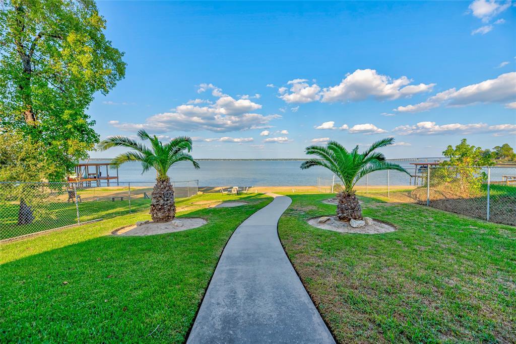 231 Key Largo Loop, Point Blank, TX lhrmls01820486