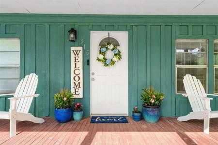 316 Pine Harbor Drive