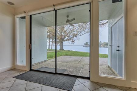 1427 Bowsprit Point