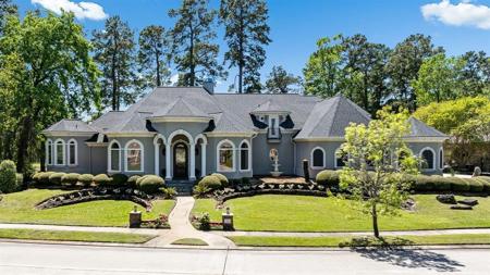 27 Kingwood Greens Drive