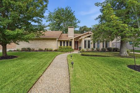 611 Forest Lake Drive