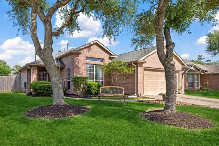 19514 Pine Cluster Lane