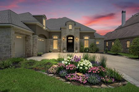 12324 White Oak Point