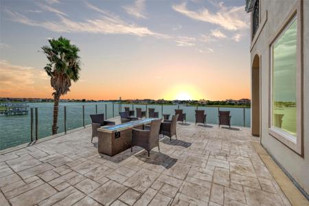 4141 Boardwalk Boulevard