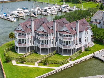 2447 Lakewood Pointe