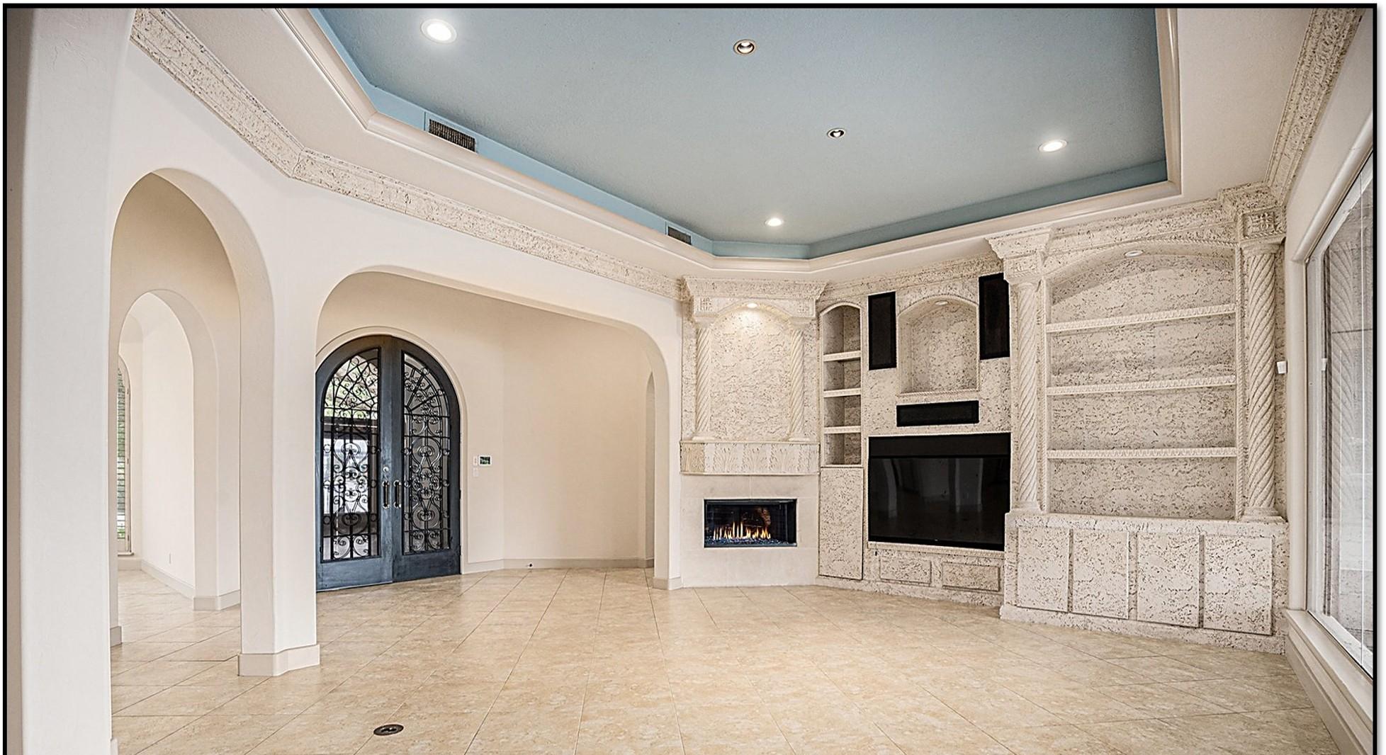 Image 4: Step into the breathtaking living area, where pano