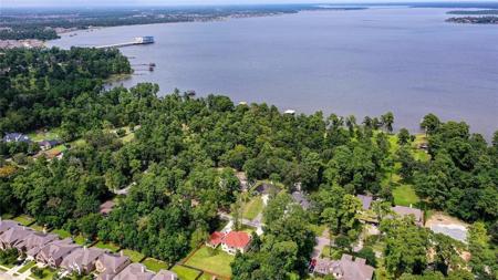 13711 Lakeside Terrace Drive