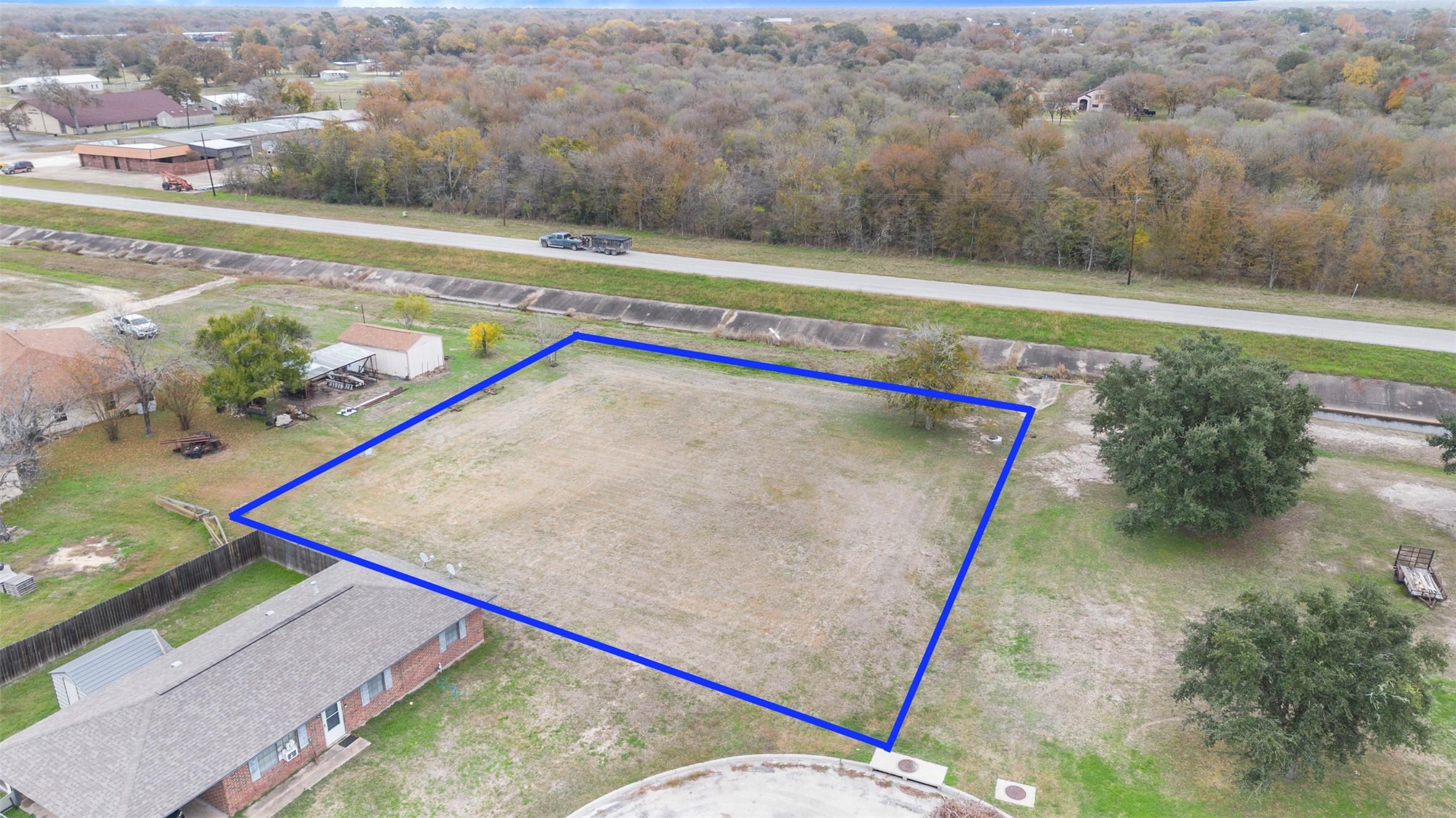 Image 2: Unlimited possibilities in this cleared no HOA