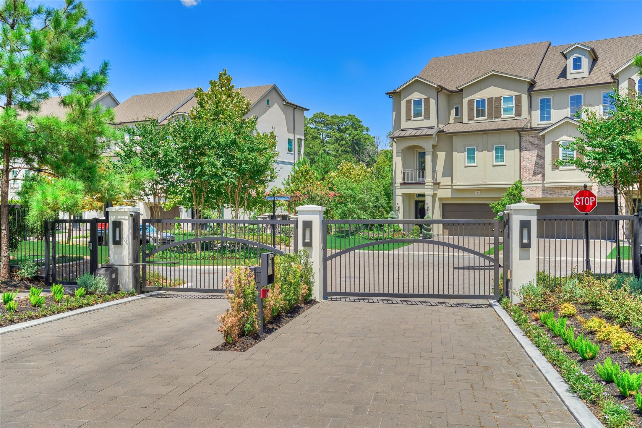 Image 1: Prestigious gated entrance to Waterway Landing in