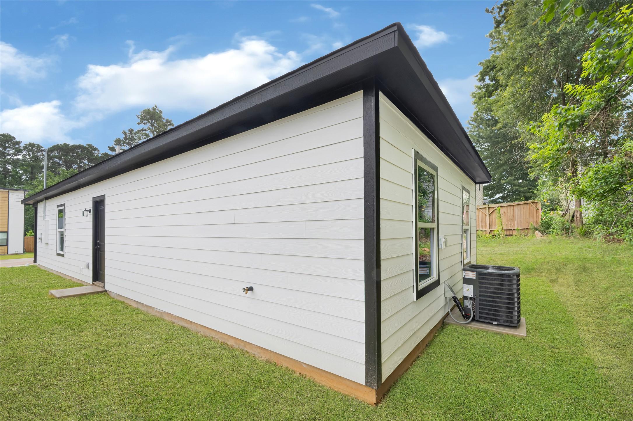 Image 4: Back of home