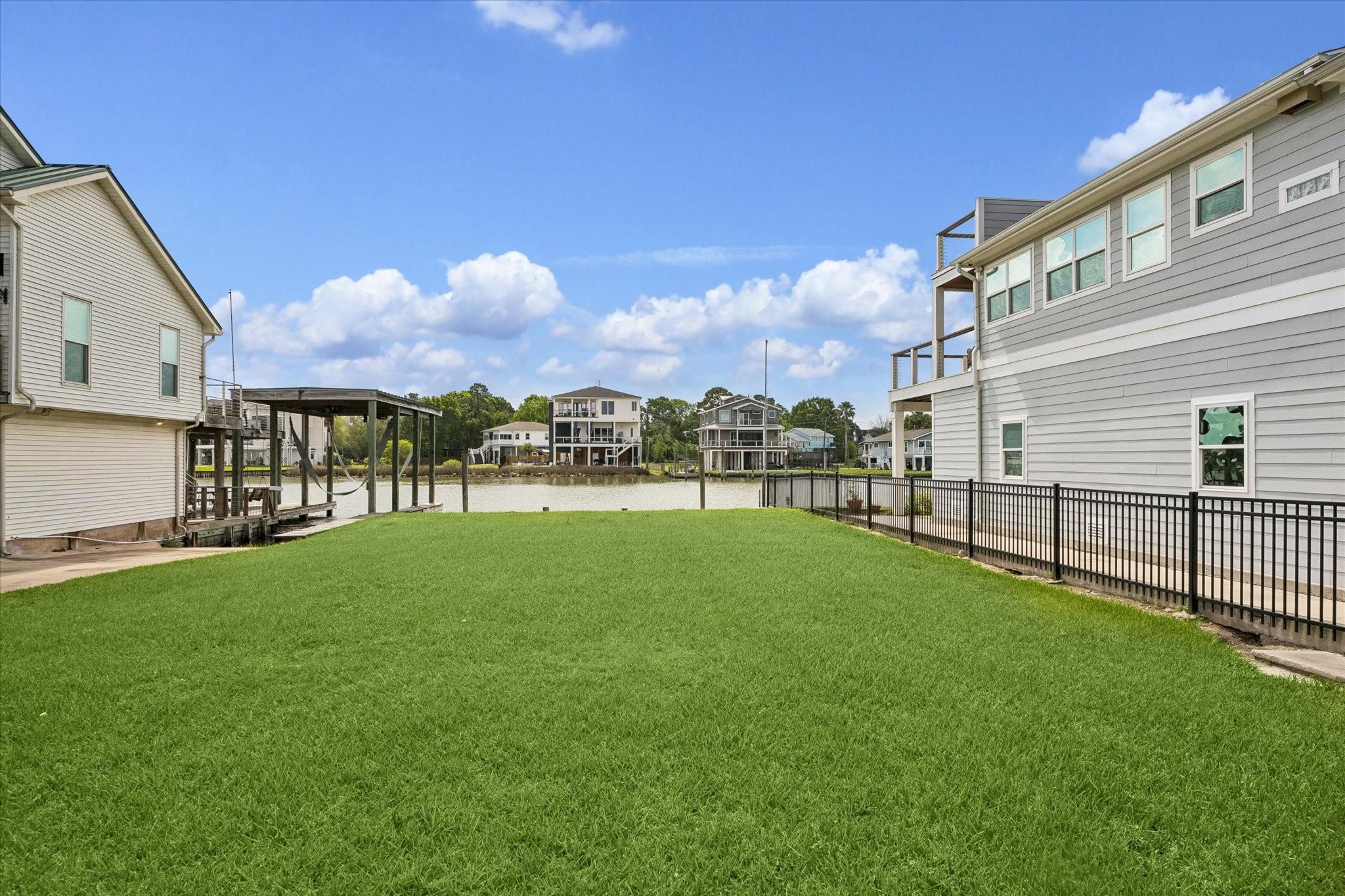 Image 3: Lot view to water