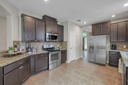 12635 Lakeshore