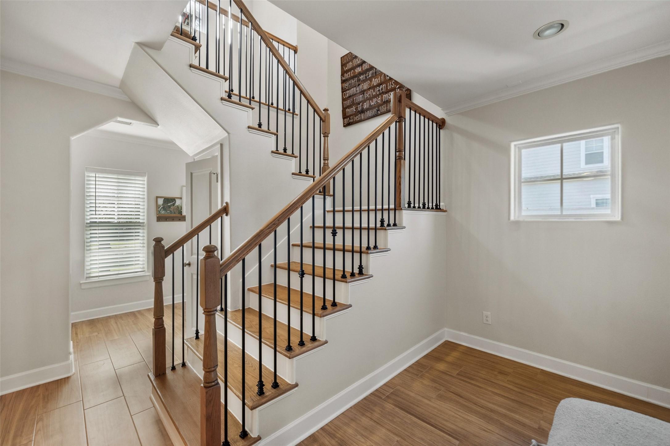 Image 2: Modern vibes in this two story townhome in Liberty