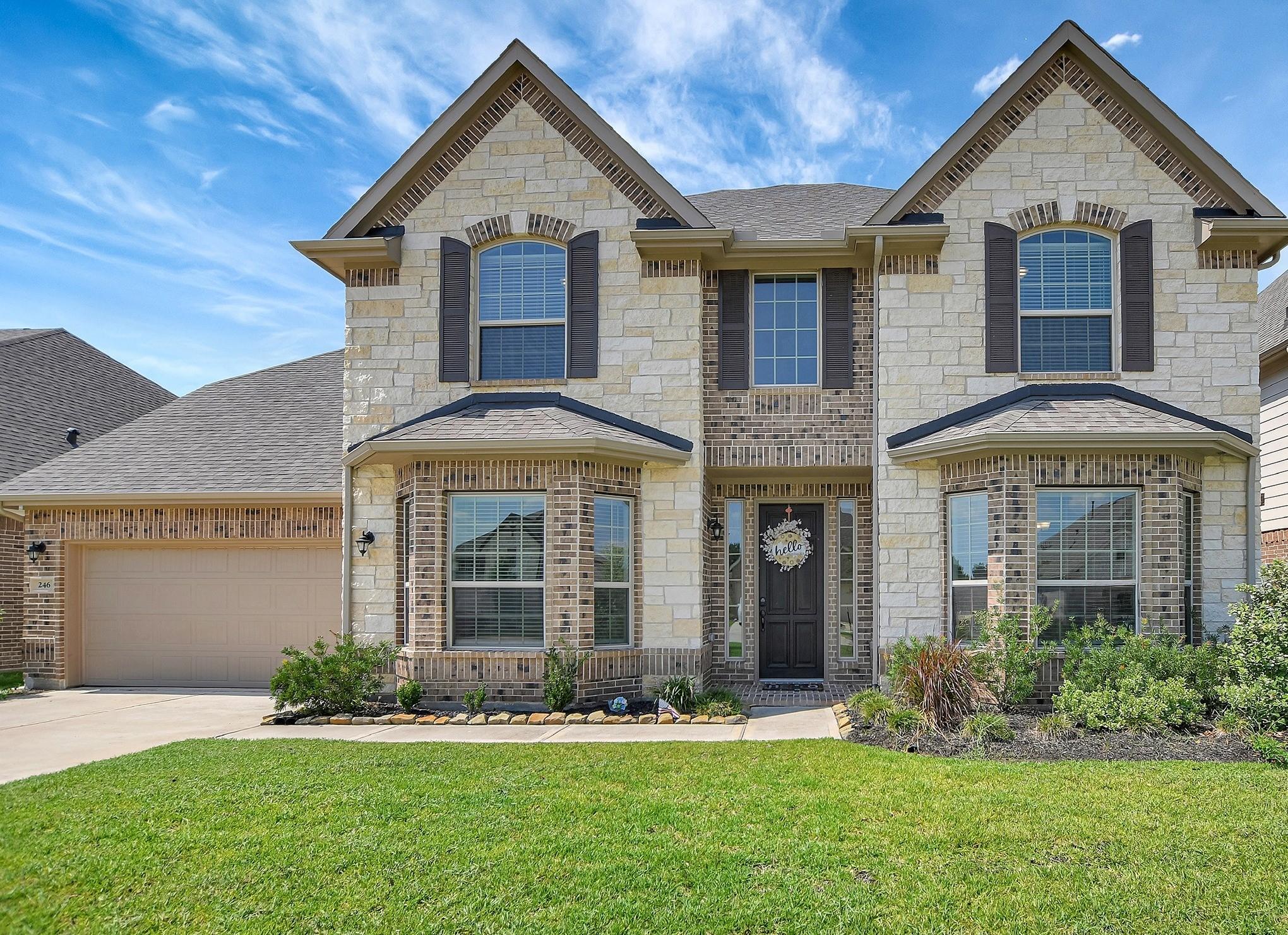 Image 1: Welcome to 246 Peninsula Point in Waterstone on La