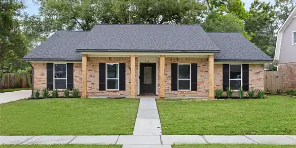 518 Whitecap Drive