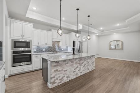 5757 Lakeside Villas Court