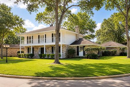 347 Forest Lake Drive