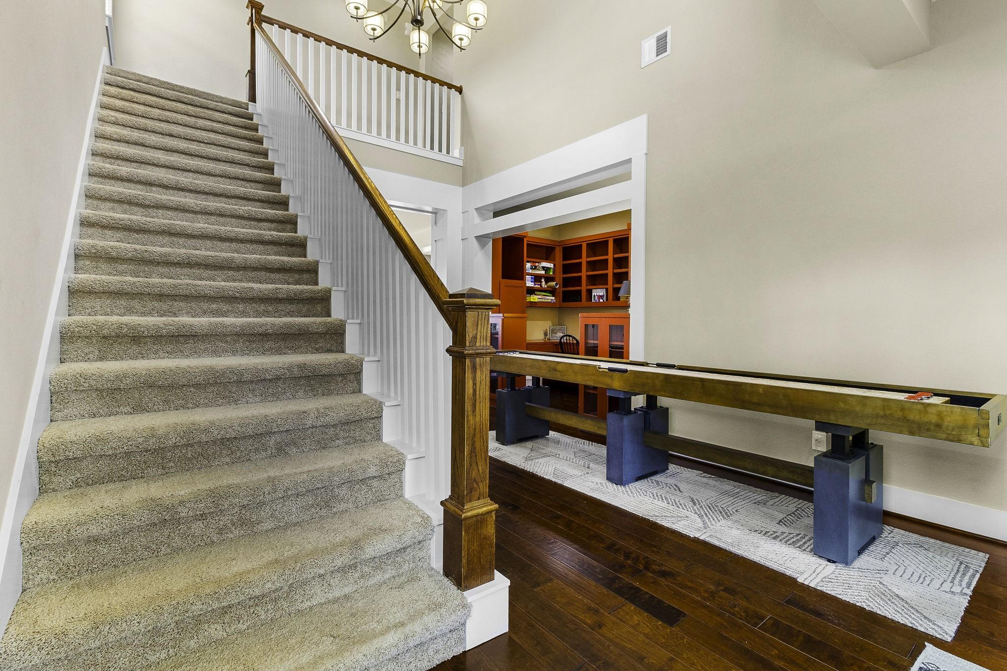 Image 4: Big enough for shuffleboard!