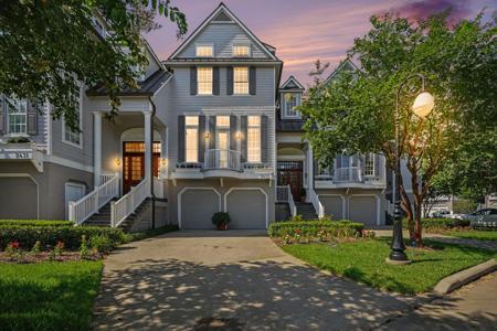 2435 Lakewood Pointe