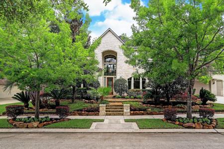 25 Club Oak Court