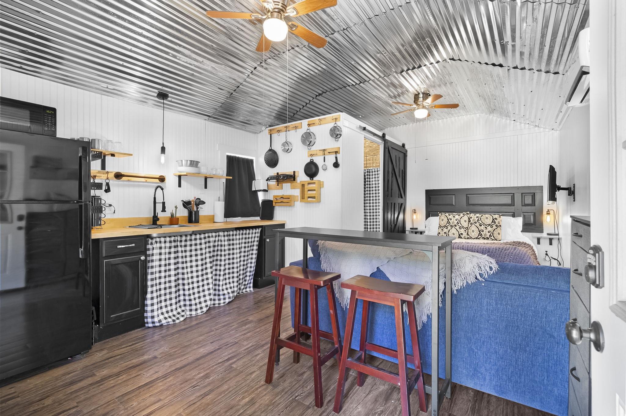 Image 1: Light filled cabins interior with finished electri