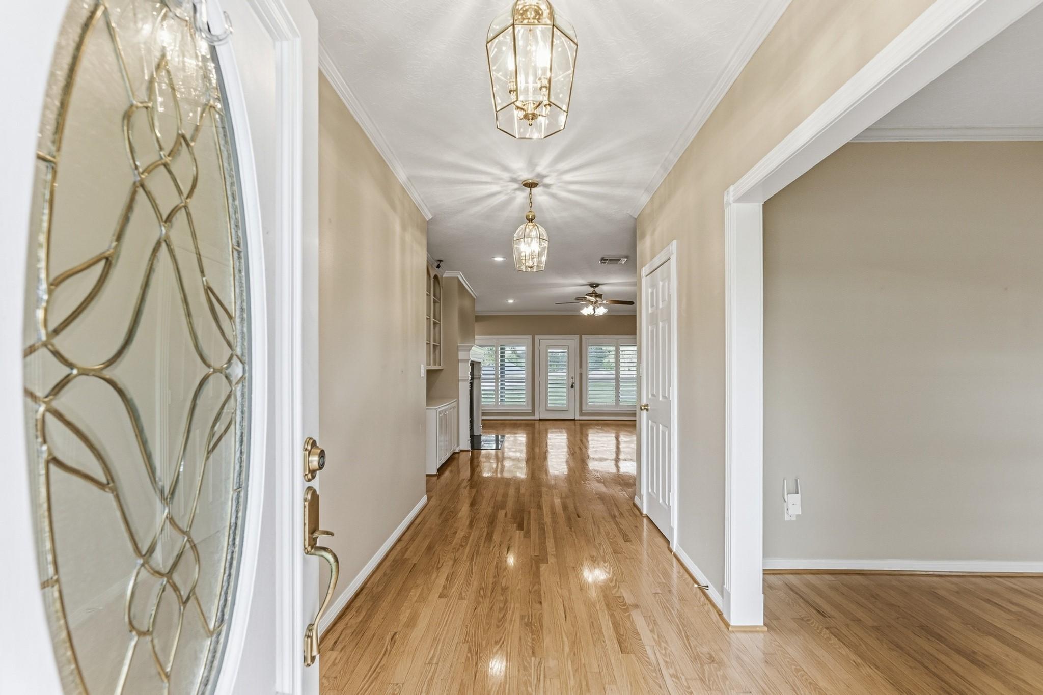 Image 2: Entry into the home