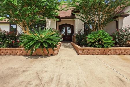 5319 Weston Drive