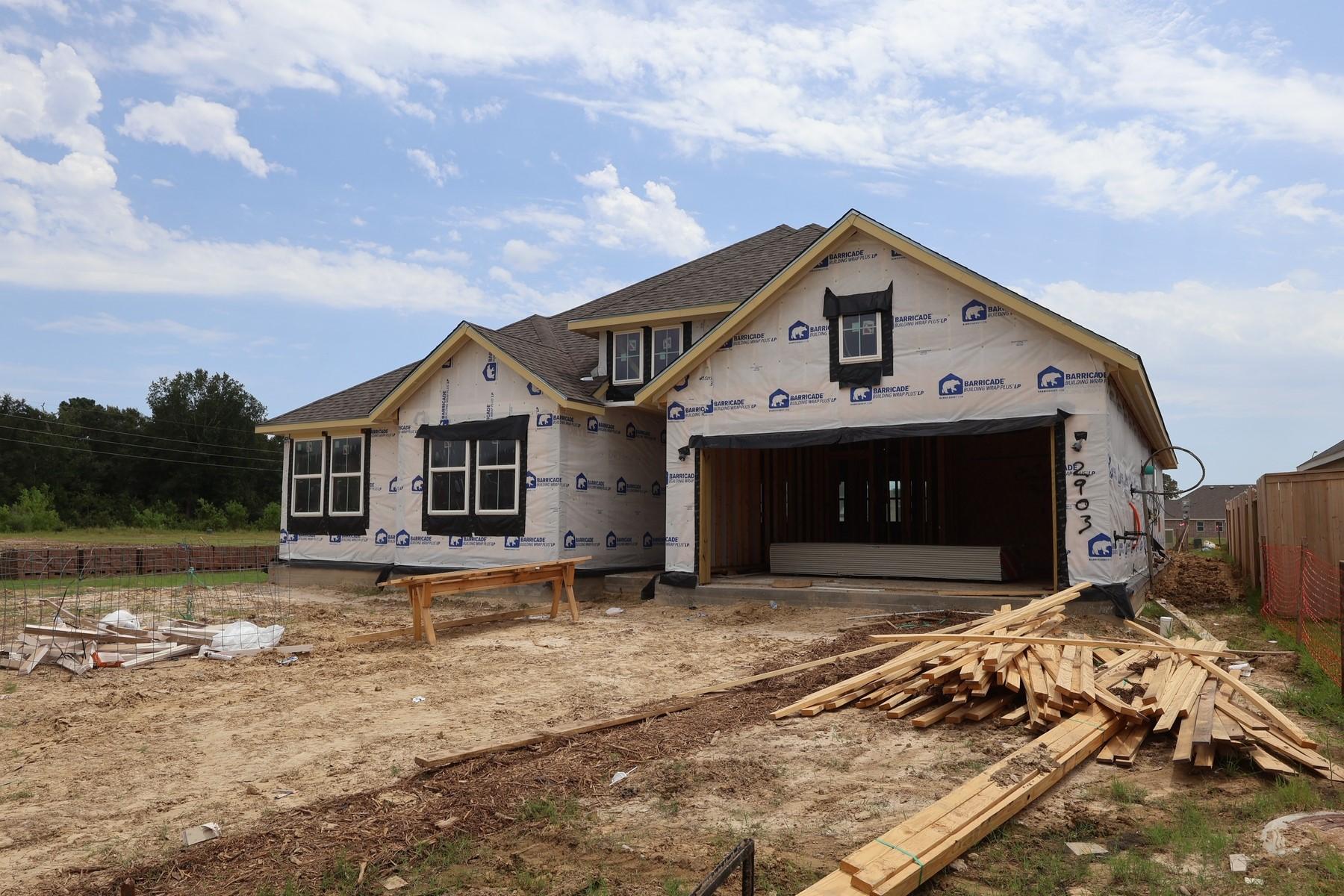 Image 3: One story home with 4 beds, 2 baths, and 2 car gar