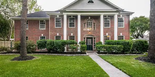 1203 Tangle Briar Drive