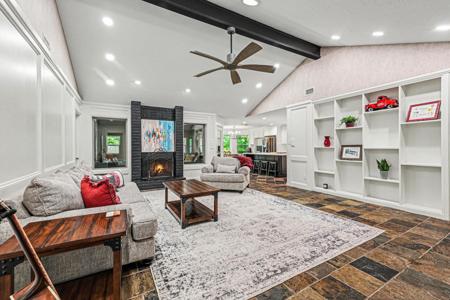 142 S Park Drive