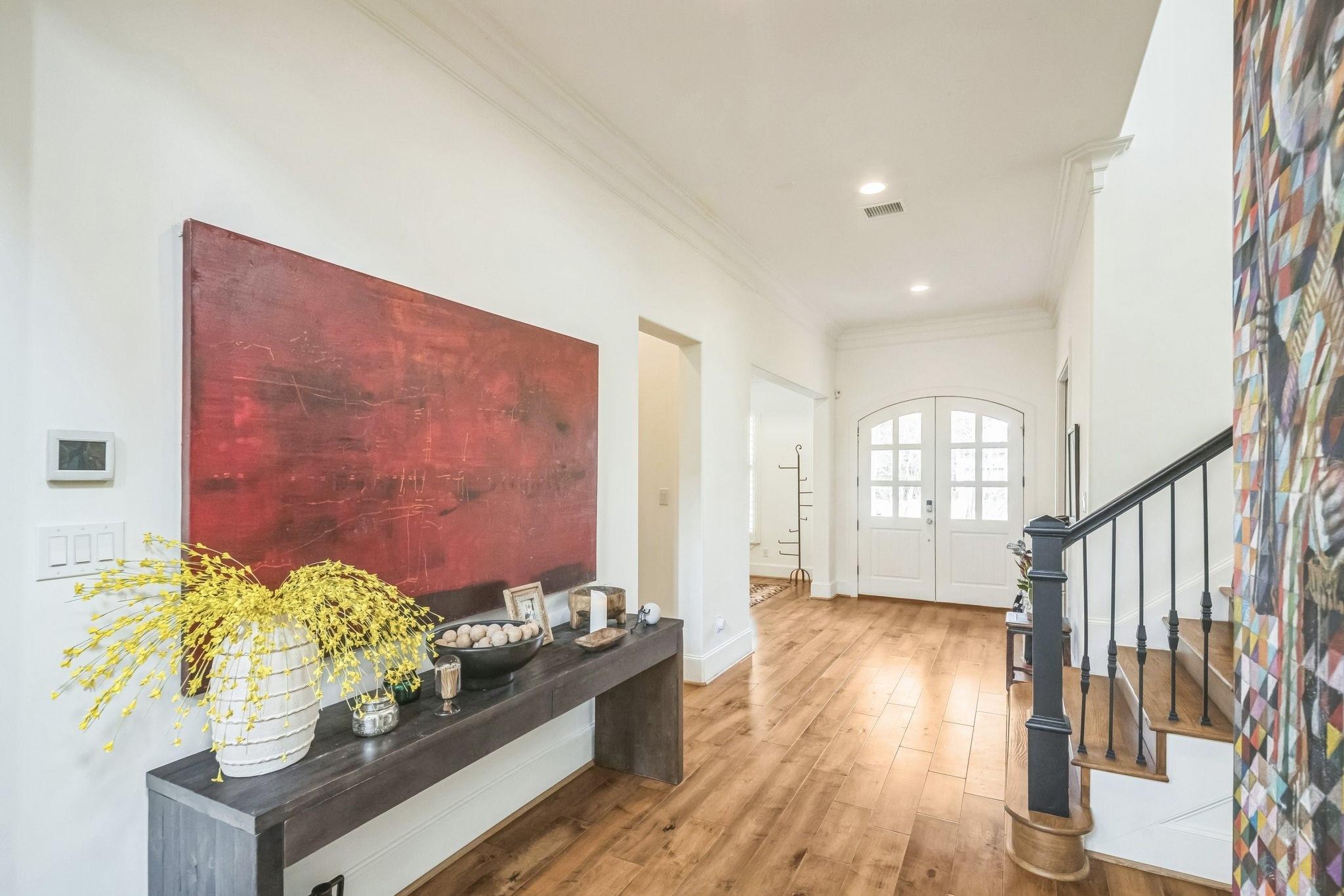 Image 4: Entry Foyer