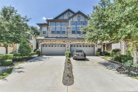 19 Aventura Place