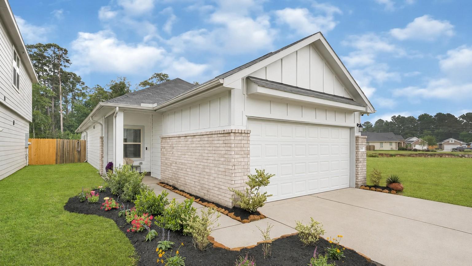 Image 3: Discover modern living in this stylish single-stor