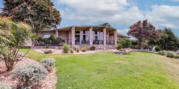 723 Bermuda
