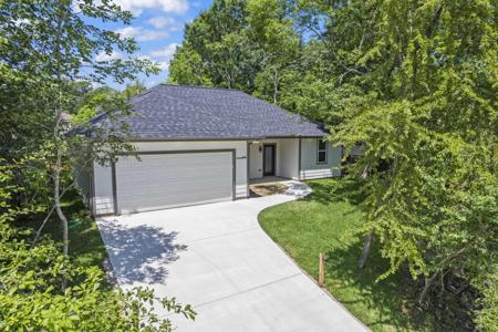 410 N Pine Harbour Drive